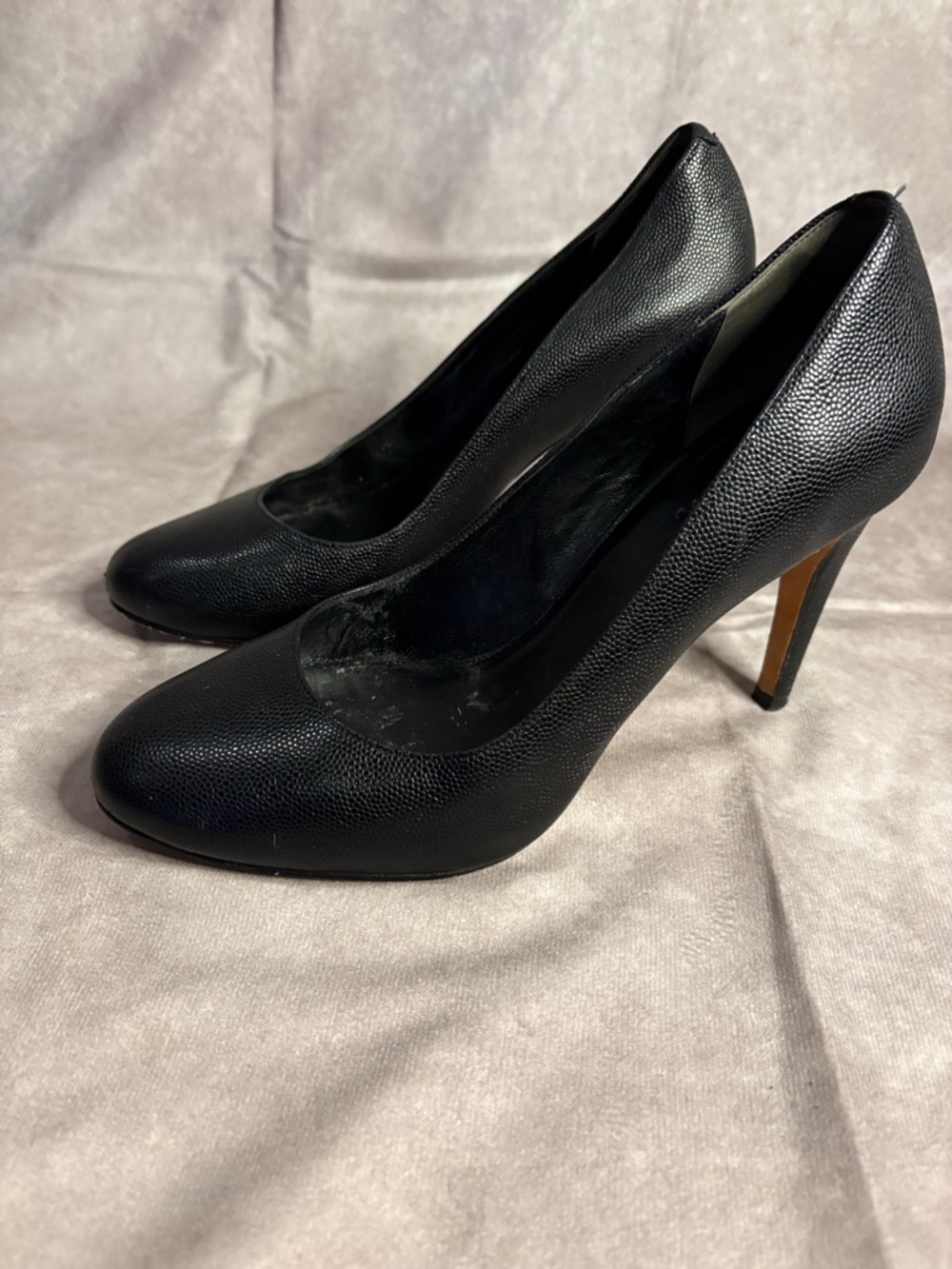 Cole Haan Nike Air Black Textured Leather Heels Sz 7.5B - Picture 2 of 5